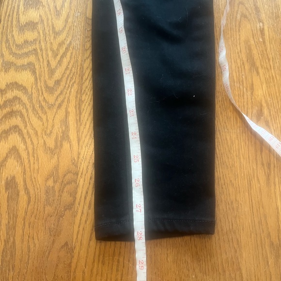 Madwell black 9” rise skinny Jean with 4 front buttons in black - size 27. - Picture 3 of 8
